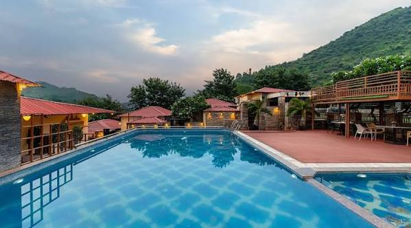Vijaygarh Resort